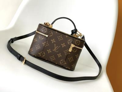 wholesale quality louis vuitton m47125 vanity chain pouch